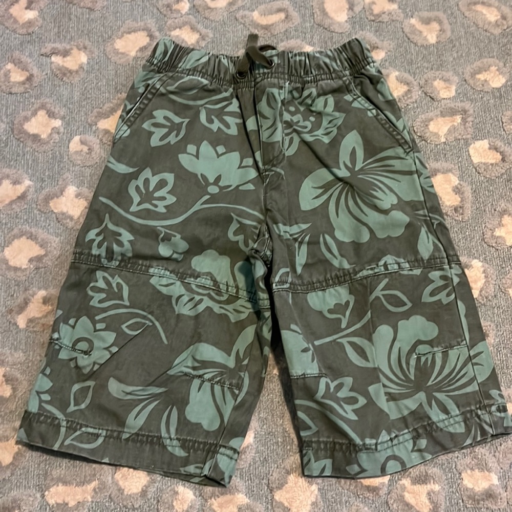 New Mini Boden board shorts floral size 4-5